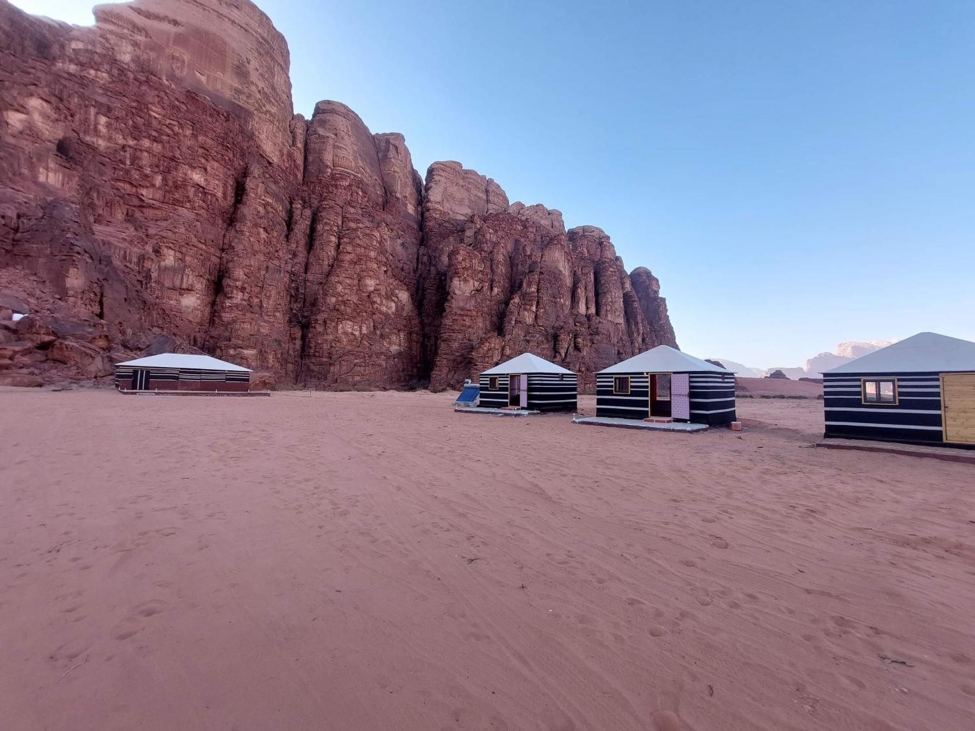 Authentic Bedouin Camp 瓦迪拉姆 外观 照片