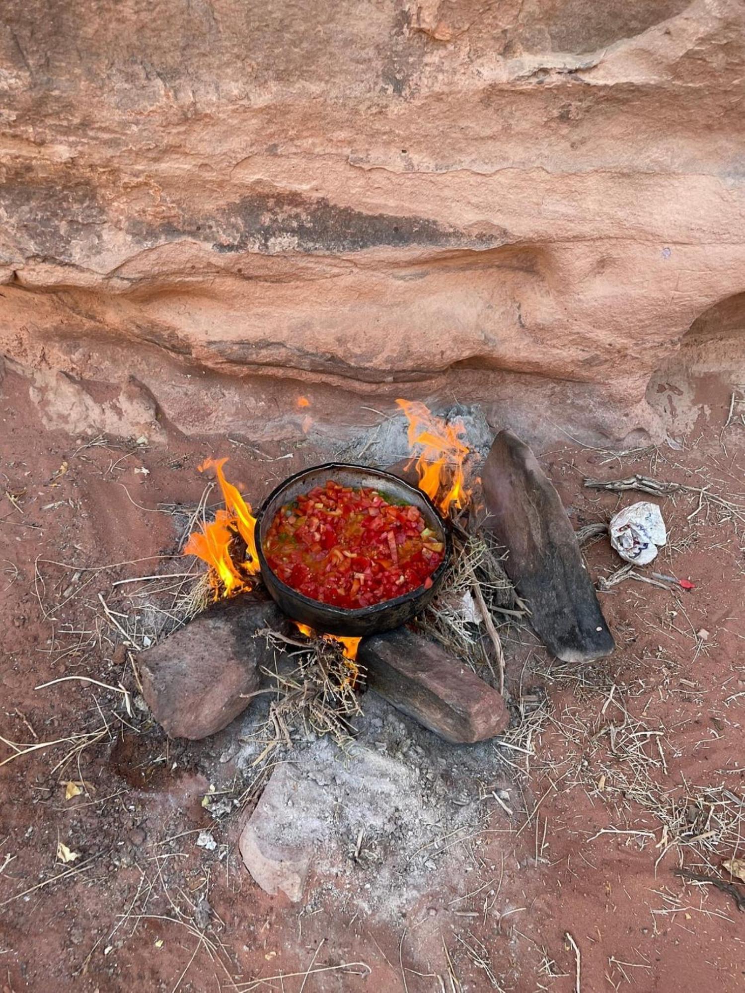 Authentic Bedouin Camp 瓦迪拉姆 外观 照片